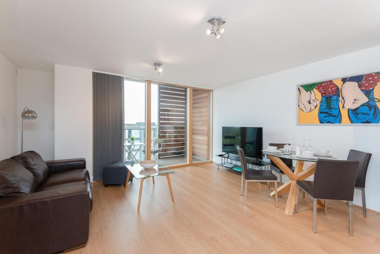 The Vizion Serviced Apartments From Pincott Properties - Free Parking, Private Balcony, And Wifi Milton Keynes Ngoại thất bức ảnh