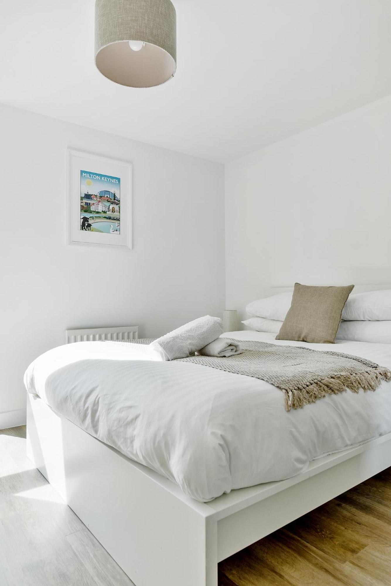 The Vizion Serviced Apartments From Pincott Properties - Free Parking, Private Balcony, And Wifi Milton Keynes Ngoại thất bức ảnh