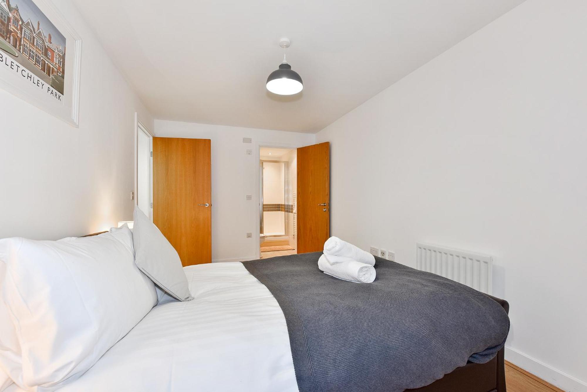 The Vizion Serviced Apartments From Pincott Properties - Free Parking, Private Balcony, And Wifi Milton Keynes Phòng bức ảnh
