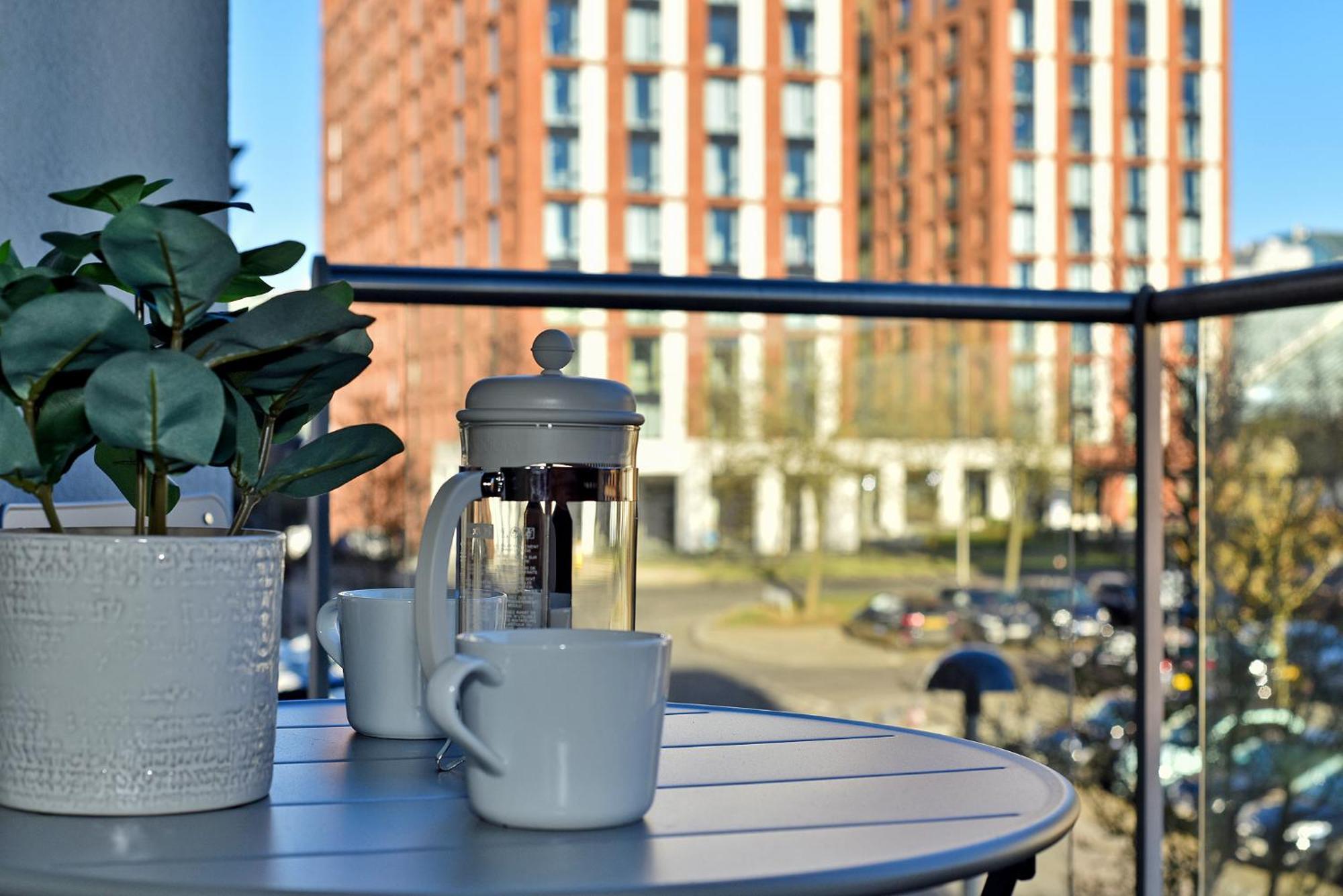 The Vizion Serviced Apartments From Pincott Properties - Free Parking, Private Balcony, And Wifi Milton Keynes Phòng bức ảnh