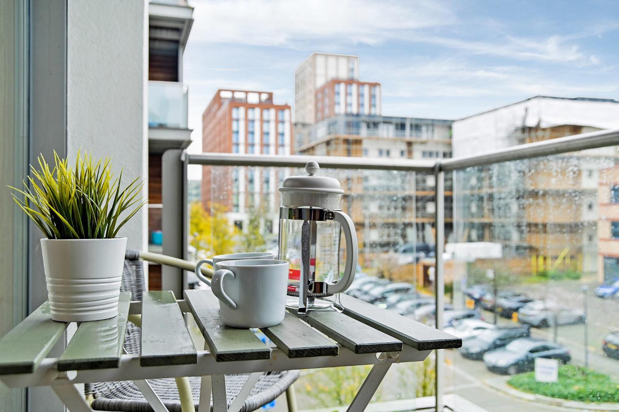 The Vizion Serviced Apartments From Pincott Properties - Free Parking, Private Balcony, And Wifi Milton Keynes Ngoại thất bức ảnh